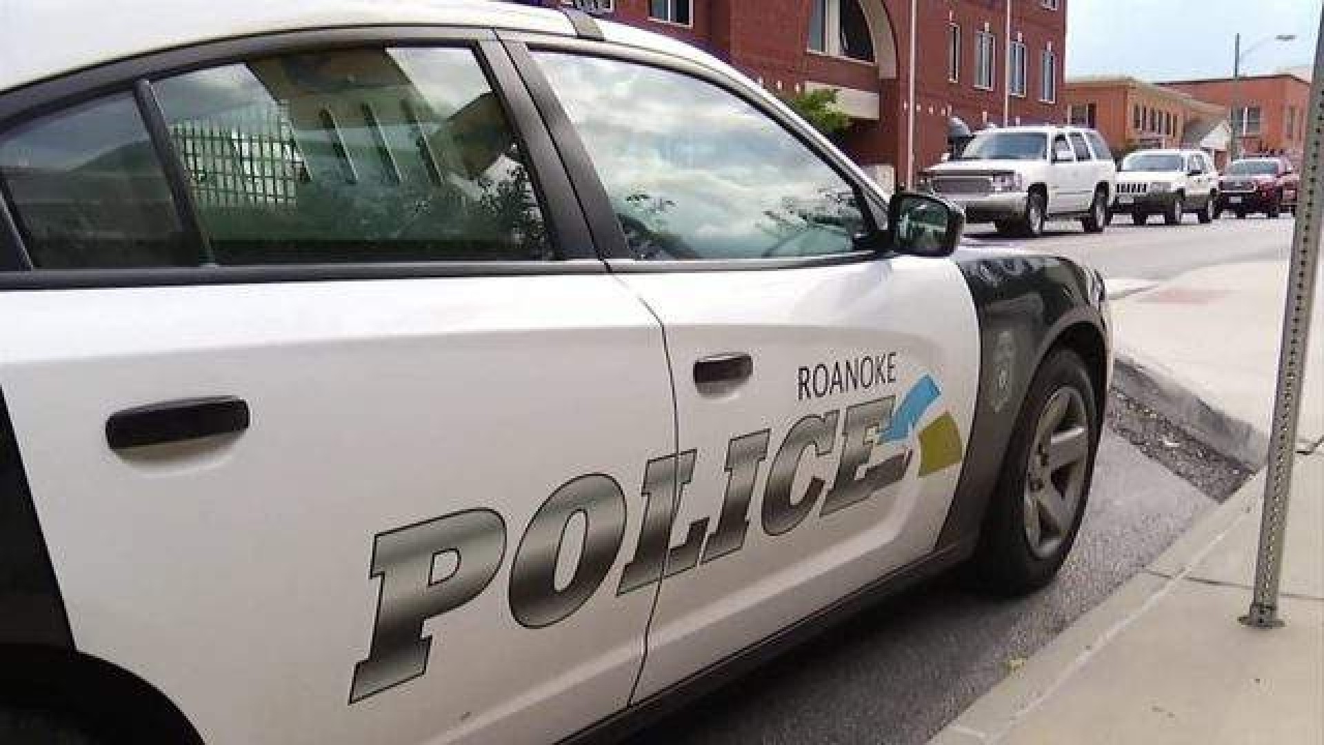 Police investigating a Roanoke shooting that sent one to hospital