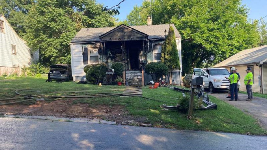Firefighters dispatched to house fire in Roanoke