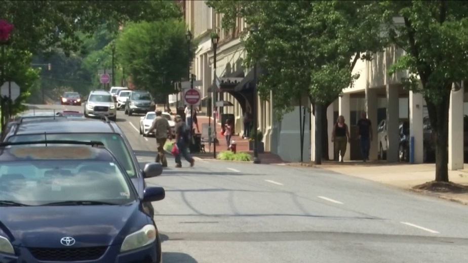 Main Street returned to two-ways traffic