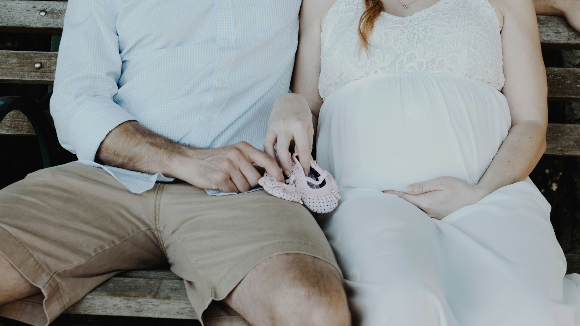 Governor Glenn Youngkin recently revealed an in-depth strategy to raise outcomes for mothers and their children in a major step towards improving mother health in Virginia